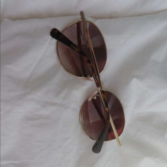 Coach Sunglasses - Picture 8 of 9